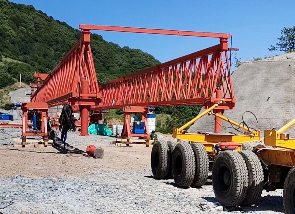 江西龍門吊、萍鄉(xiāng)提梁機(jī)、路橋門式起重機(jī)廠家銷售安裝維修