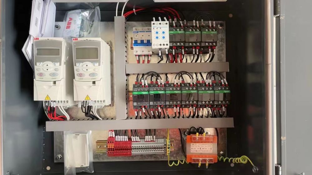 起重機電氣系統(tǒng)、起重電氣箱、電器柜、變頻起重電氣生產(chǎn)定制