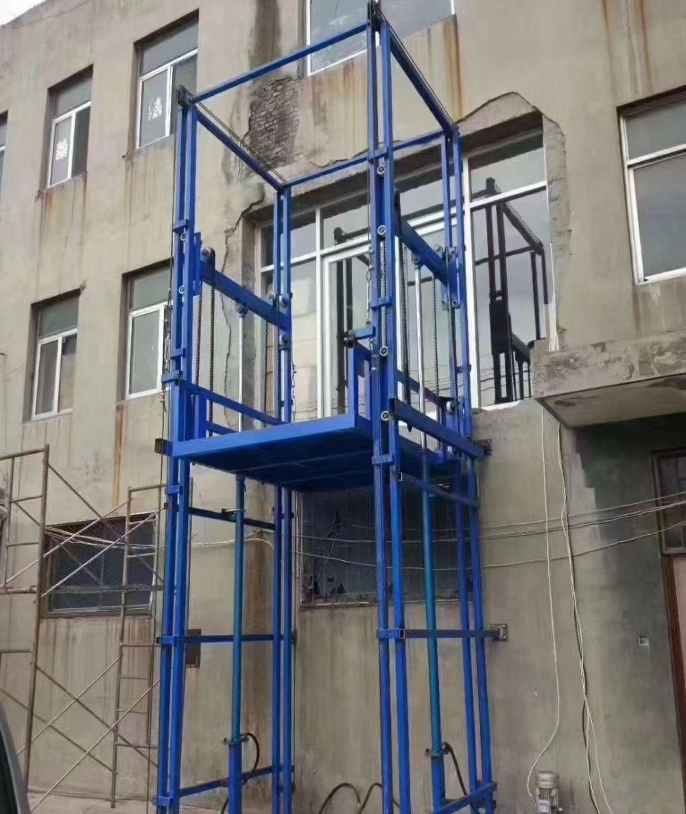 升降機廠家品牌產(chǎn)地、鏈條導軌式液壓升降機、載貨平臺