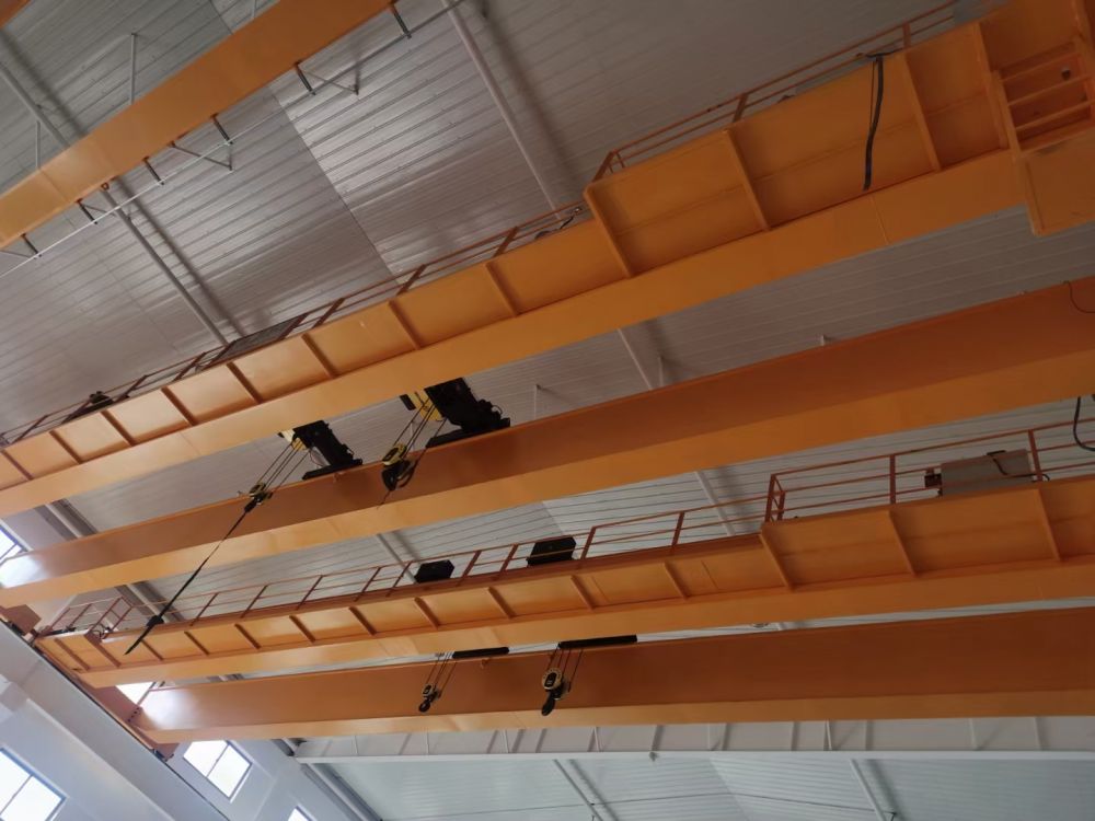 起重機(jī)廠家。LH電動(dòng)葫蘆雙梁橋式起重機(jī)系列