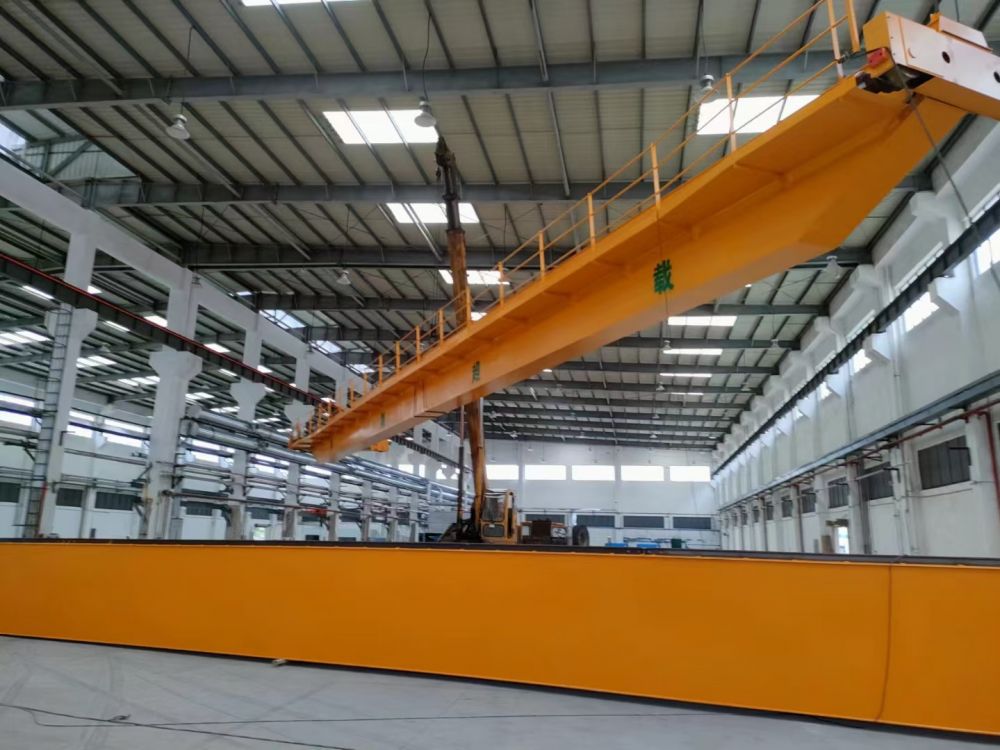 橋式起重機(jī)、吊機(jī)、天車(chē)、航吊型號(hào)、價(jià)格、設(shè)計(jì)制造、安裝維修