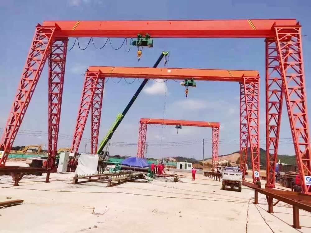 貴州安順起重機(jī)、電動(dòng)單梁門(mén)式起重機(jī)、龍門(mén)吊廠家銷(xiāo)售