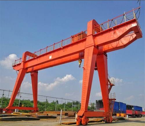 雙梁門式起重機(jī)日常維護(hù)保養(yǎng)需要注意哪些內(nèi)容