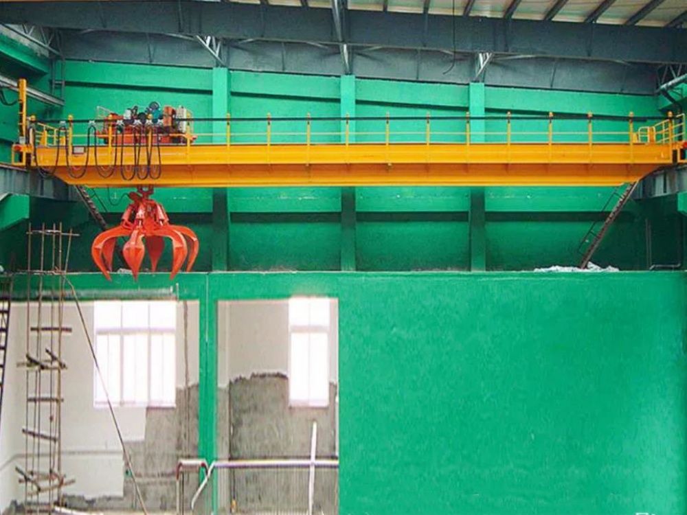 河南垃圾吊廠家、垃圾抓斗橋式起重機(jī)特性、價(jià)格