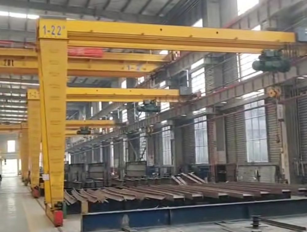 西安龍門吊、BMH型半腿門式起重機(jī)
