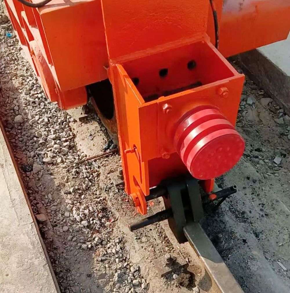 使用起重機夾軌器時需要注意的事項