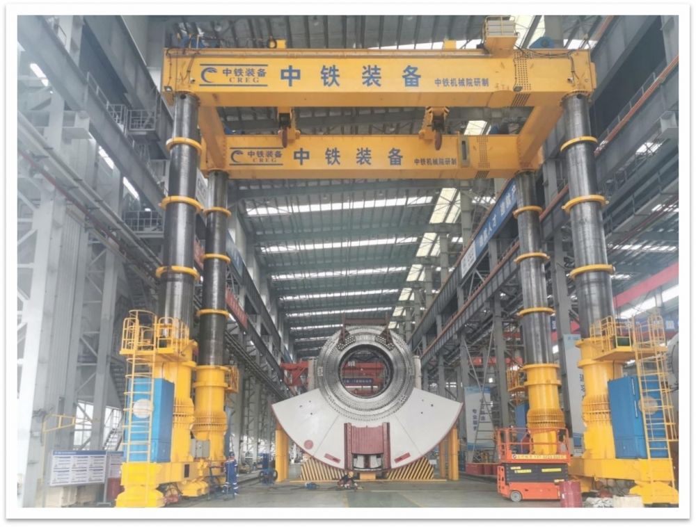 中鐵裝備 400T 液壓頂升門(mén)式起重機(jī)