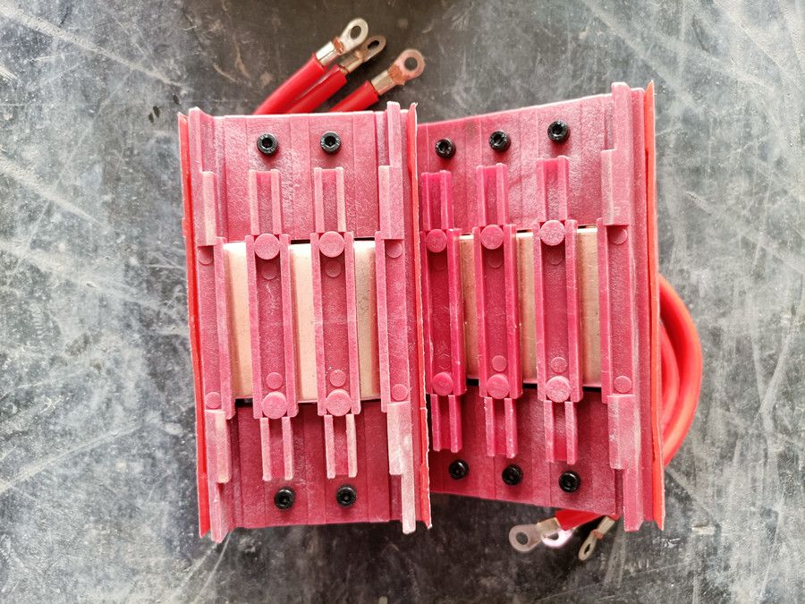 無接縫滑觸線中間接線器批發(fā)、河南省中億滑導(dǎo)電器有限公司