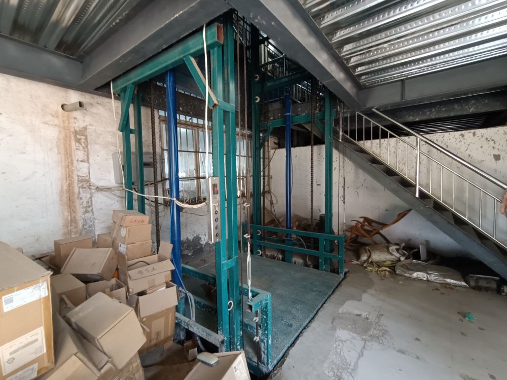 電動(dòng)液壓升降機(jī)、載貨平臺(tái)、載貨貨梯廠家制造、安裝維修