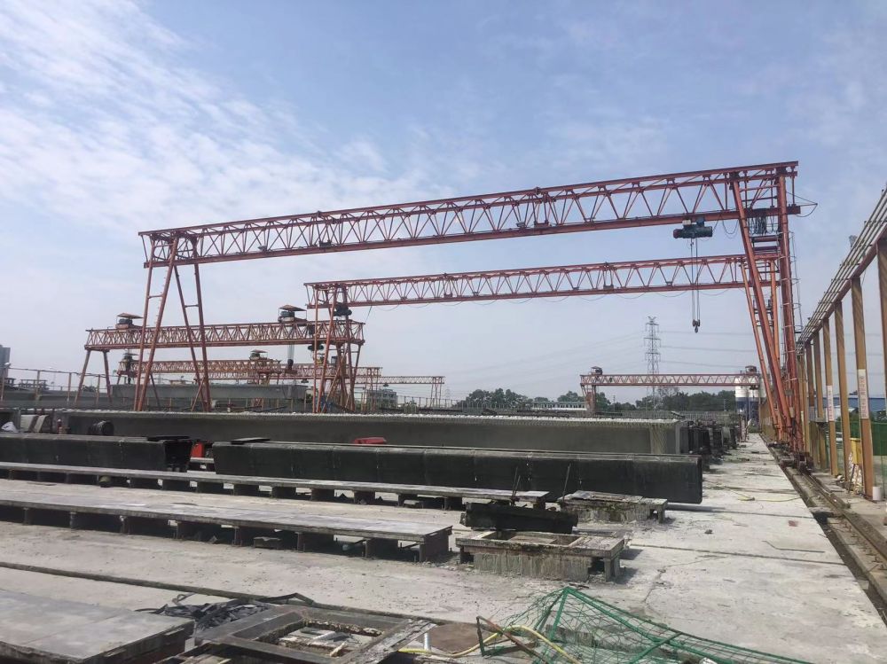 吉林白山龍門吊、單梁門式起重機(jī)、路橋門機(jī)廠家銷售、安裝維修