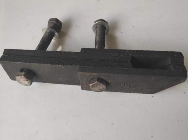 簡(jiǎn)易防風(fēng)裝置1.jpg 簡(jiǎn)易防風(fēng)裝置1.jpg