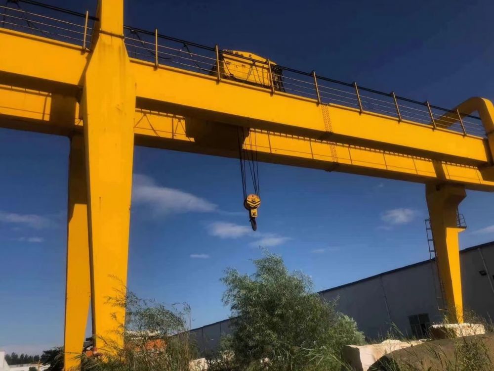 龍門吊、國標(biāo)非標(biāo)歐式單雙梁門式起重機、雙梁龍門吊型號規(guī)格、價格