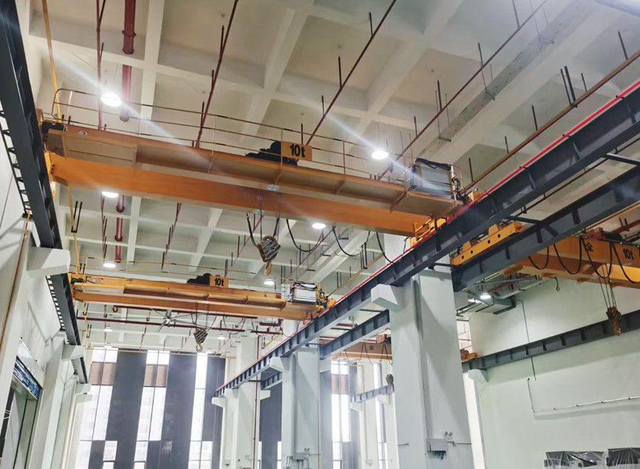 上海雙梁橋式起重機(jī)、LH型電動(dòng)葫蘆橋式起重機(jī)