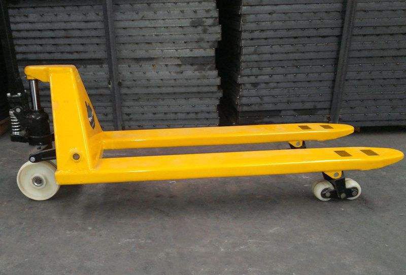 手動(dòng)液壓升降推車更換液壓油方法