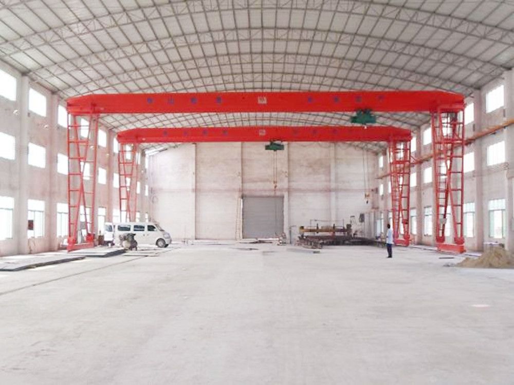 單梁龍門吊廠家供貨、安裝維修、電動單梁門式起重機價格、型號、參數