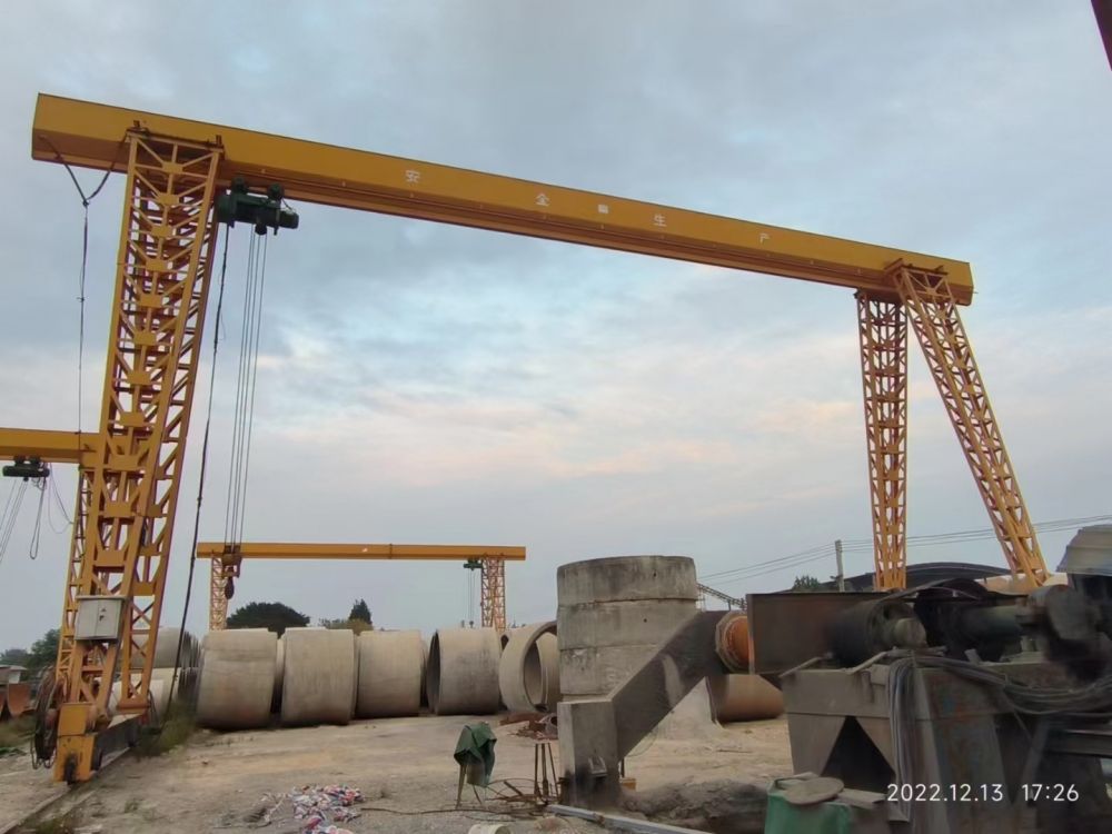 MH型100噸電動葫蘆門式起重機(jī)、MH型龍門吊