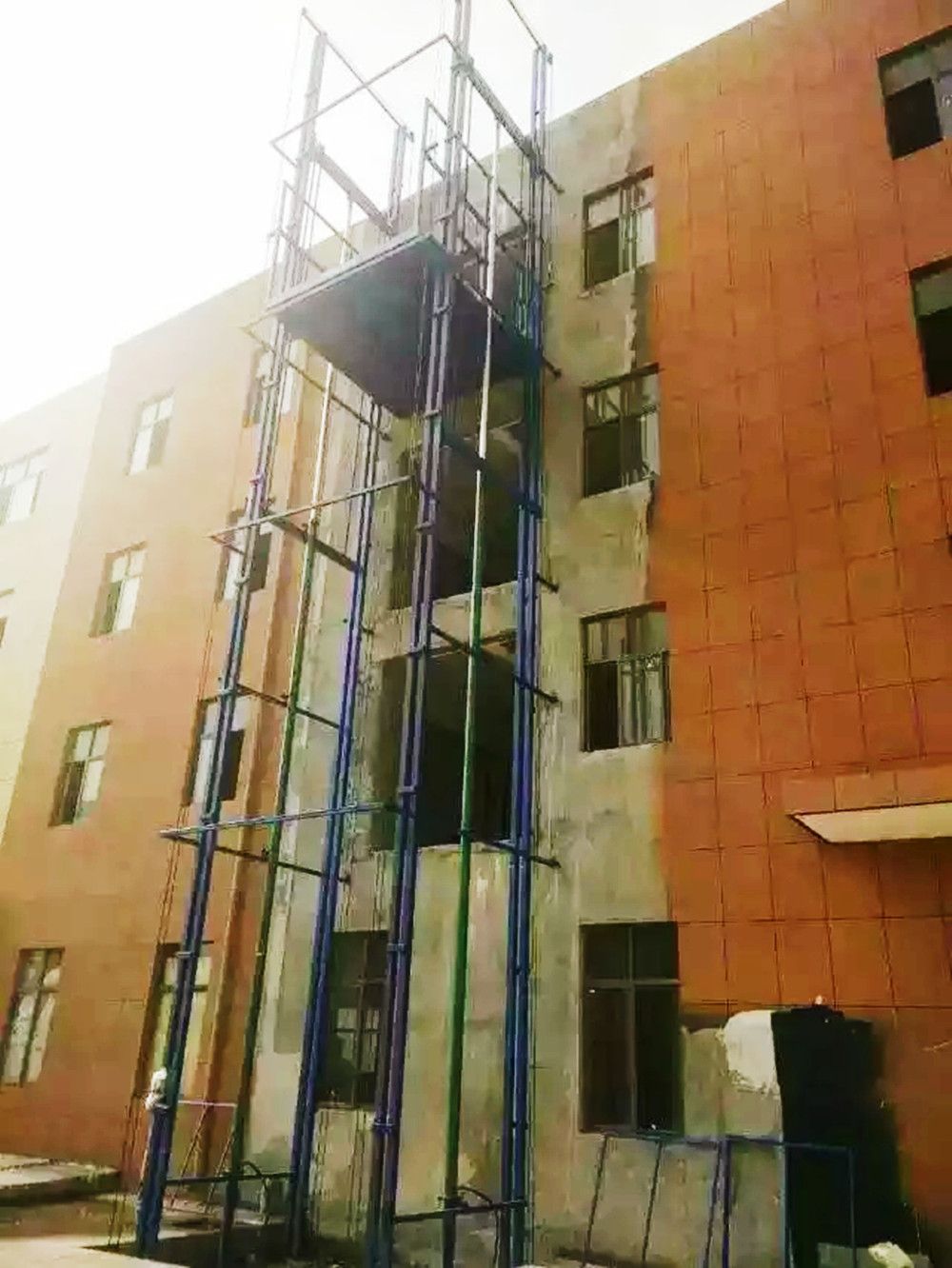 泉州市升降貨梯、鏈條導(dǎo)軌式液壓升降機(jī)、升降平臺(tái)廠家銷售服務(wù)