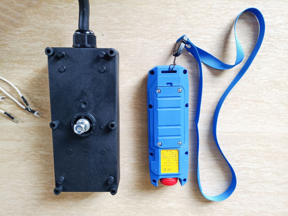 DF-8S工業(yè)遙控器背面圖片