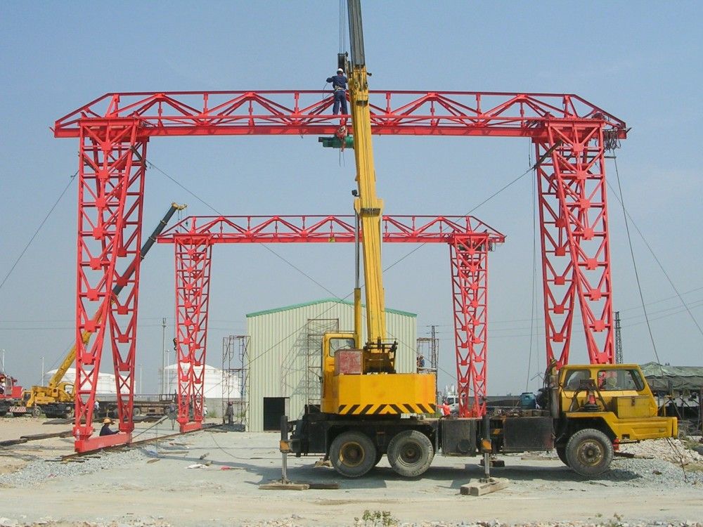 MH型電動(dòng)葫蘆單梁門式起重機(jī)（桁架式）