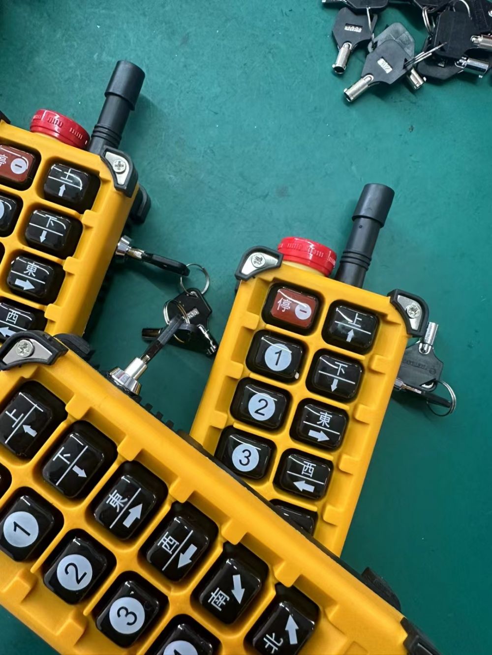 帶鑰匙的遙控器、可設(shè)置密碼鎖的遙控器廠家品牌、批發(fā)價(jià)格