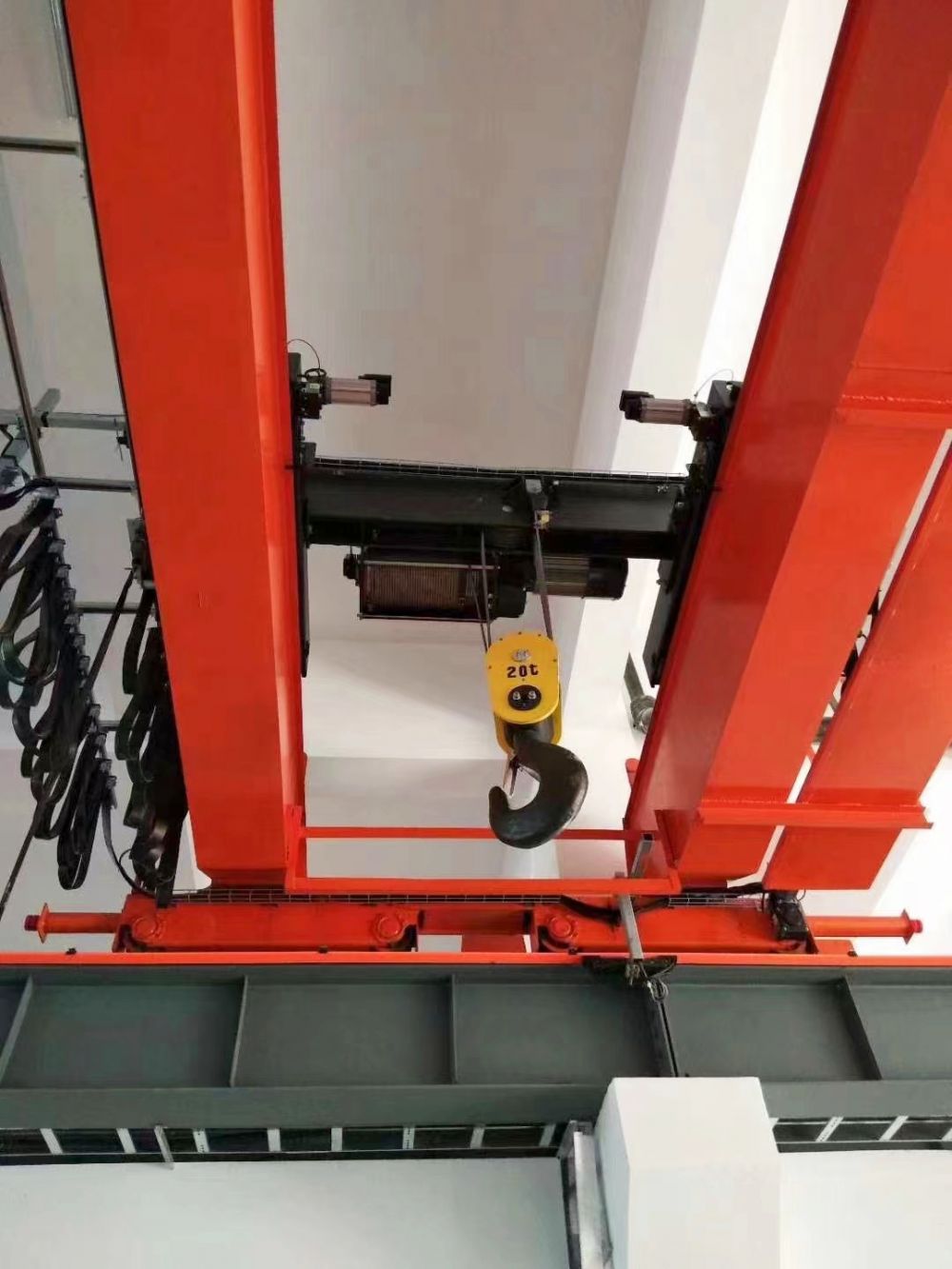 歐式起重機、歐標(biāo)新型雙梁橋式起重機、LH型橋式起重機、天車、吊機