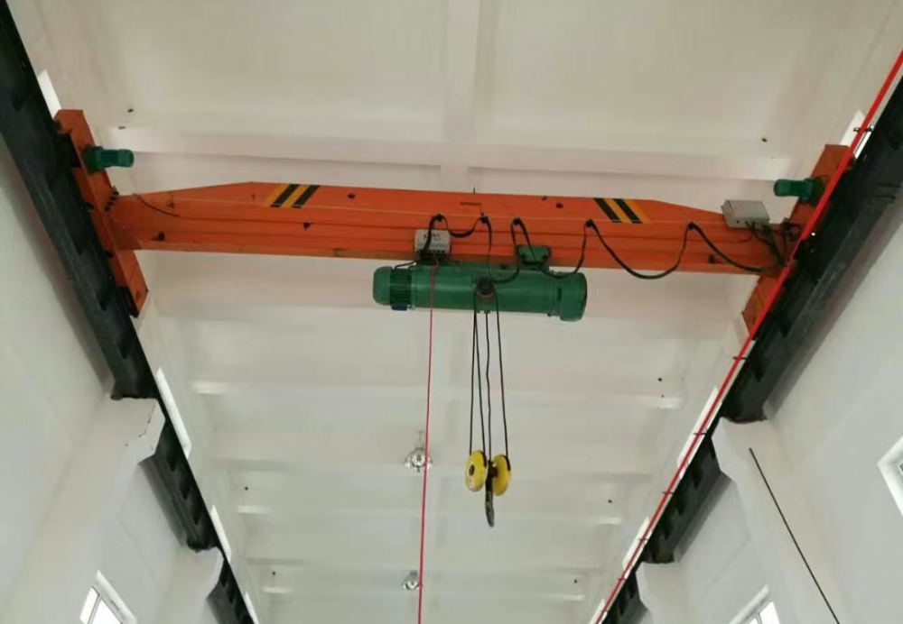 電動(dòng)橋式天車、行車、LDA型電動(dòng)單梁起重機(jī)