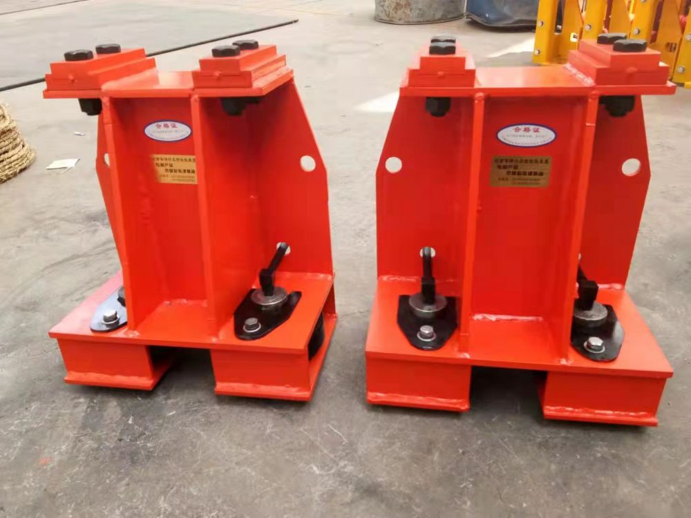 起重機防脫軌器、起重機防啃軌裝置