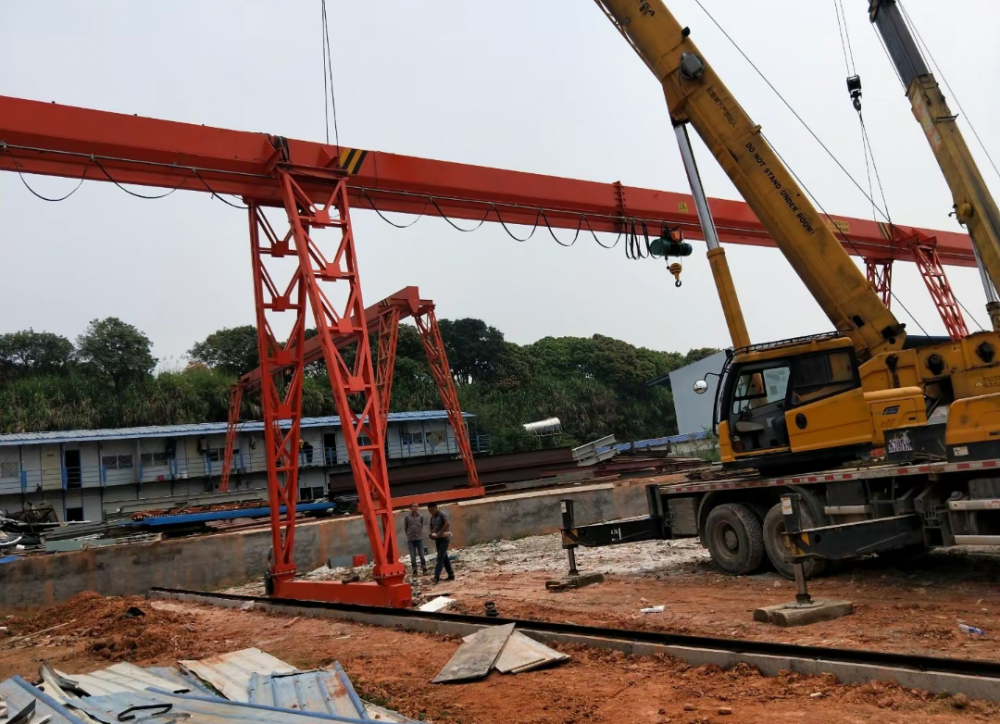 浙江寧波龍門吊廠家、價(jià)格、MH型電動(dòng)單梁門式起重機(jī)