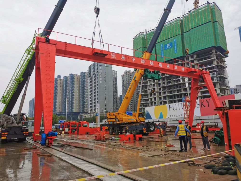 MH型電動葫蘆單梁門式起重機、可變跨度龍門吊