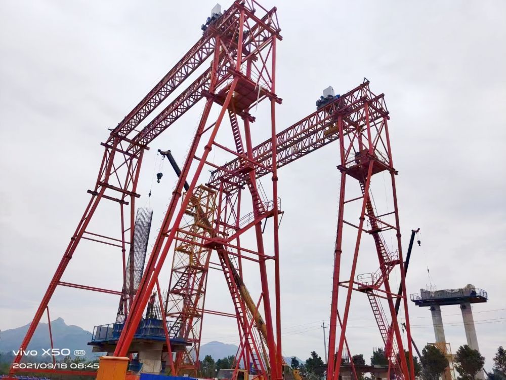 工程起重機(jī)、提梁機(jī)、工程龍門吊、架橋龍門吊租賃出租、搬遷移裝