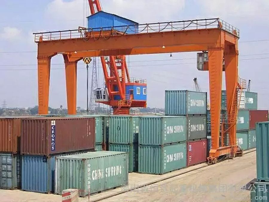 大連門式起重機(jī)、集裝箱軌道門式起重機(jī)廠家銷售