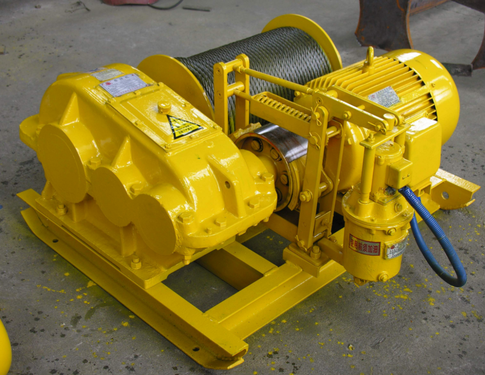 卷揚(yáng)機(jī)的安裝使用事項(xiàng)