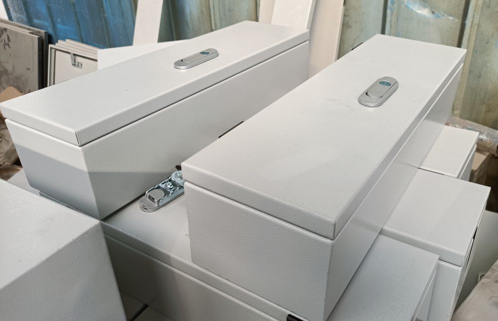 起重機(jī)按鈕箱、手電門帶鎖箱罩批發(fā)價格