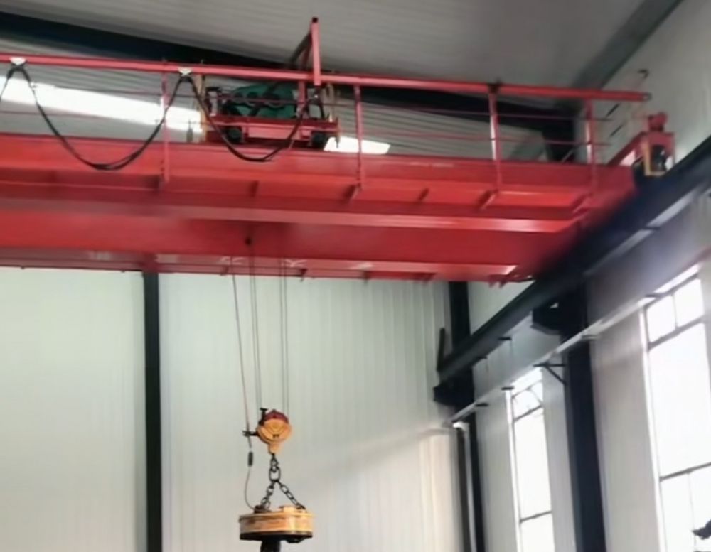 西安起重機(jī)、電磁吊鉤橋式起重機(jī)、電磁行車、電磁天車