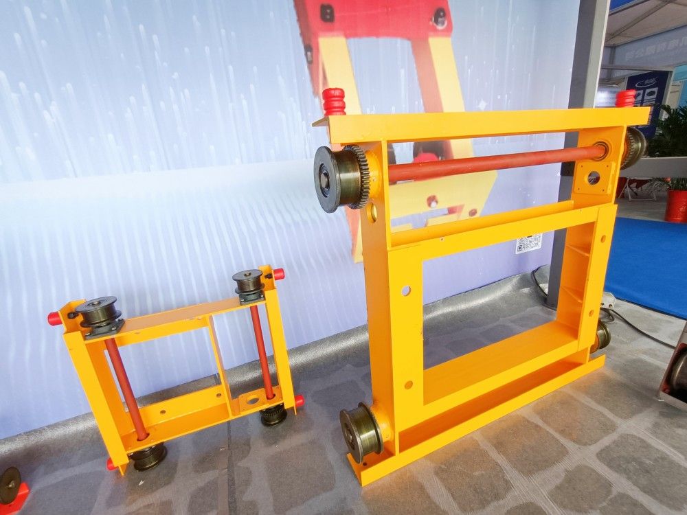 起重機(jī)小車、環(huán)鏈葫蘆小車、臺(tái)車、起重座式/掛式臺(tái)車批發(fā)