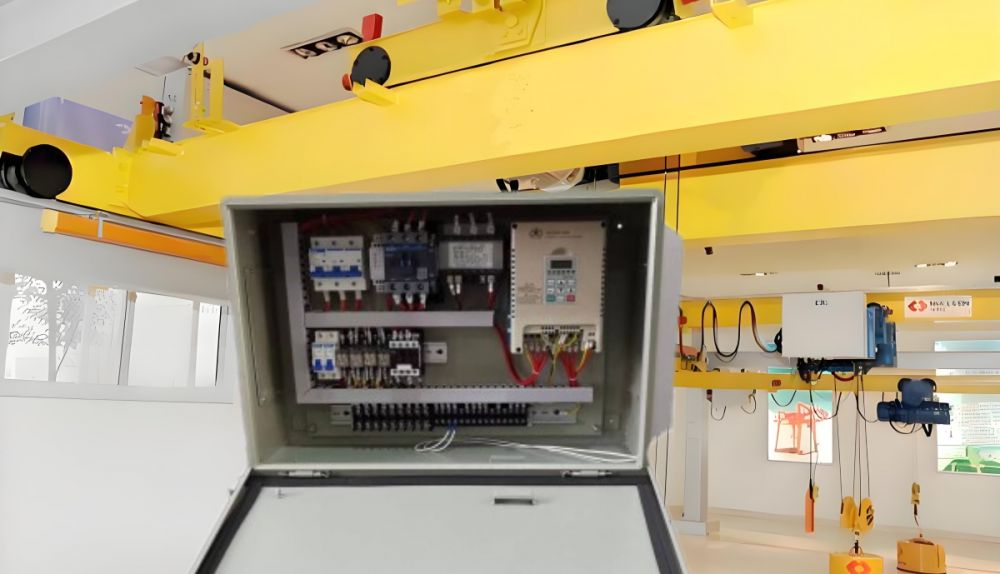 伍大起重專用變頻器行車變頻器行吊變頻器電動葫蘆變頻器