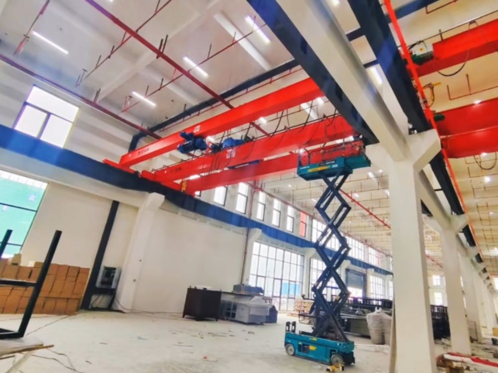 河南航吊生產(chǎn)廠家、電動(dòng)單雙梁橋式起重機(jī)、橋吊、行車(chē)、天車(chē)