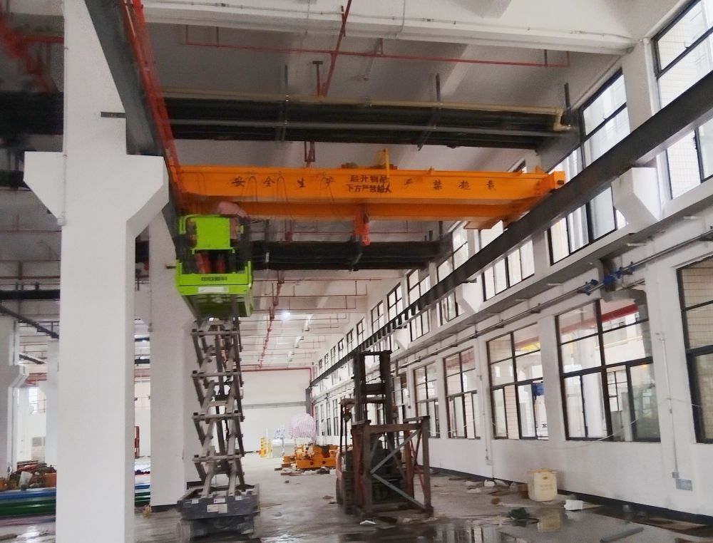信陽市起重機廠家、LH型電動葫蘆雙梁起重機、天車、行車