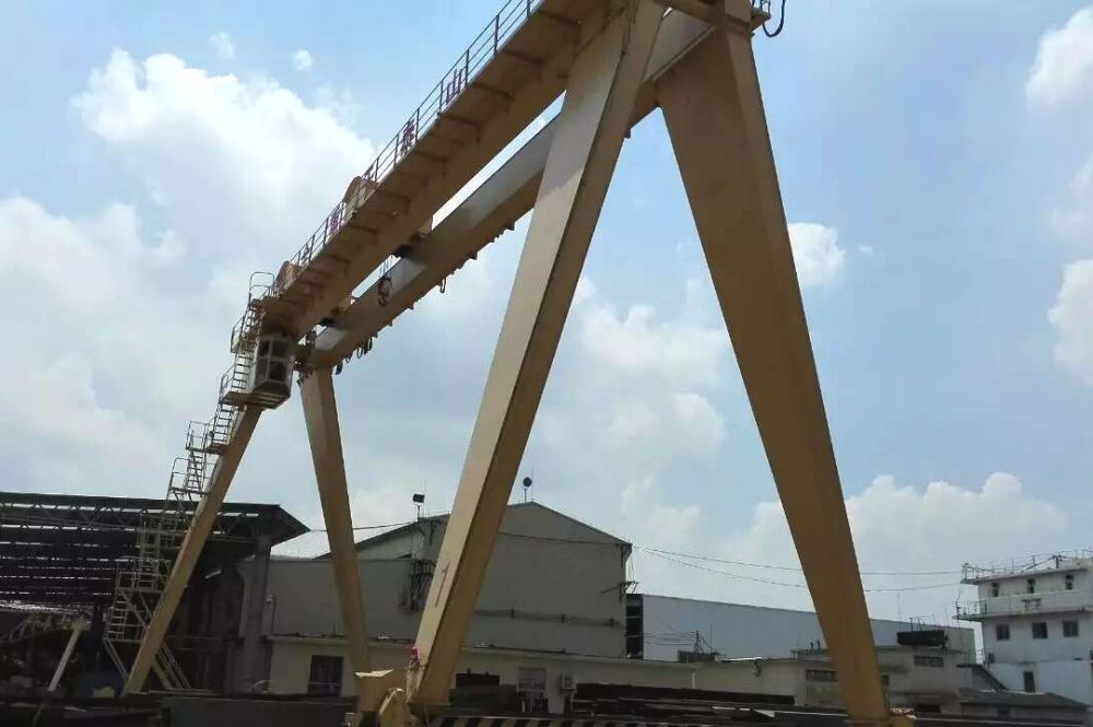 河南焦作龍門吊、ME型雙小車吊鉤門式起重機(jī)