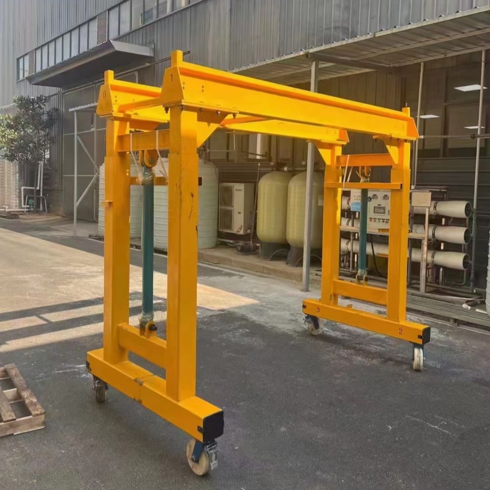 輕小起重機(jī)、手推龍門(mén)架、小型門(mén)式起重機(jī)、小型龍門(mén)吊