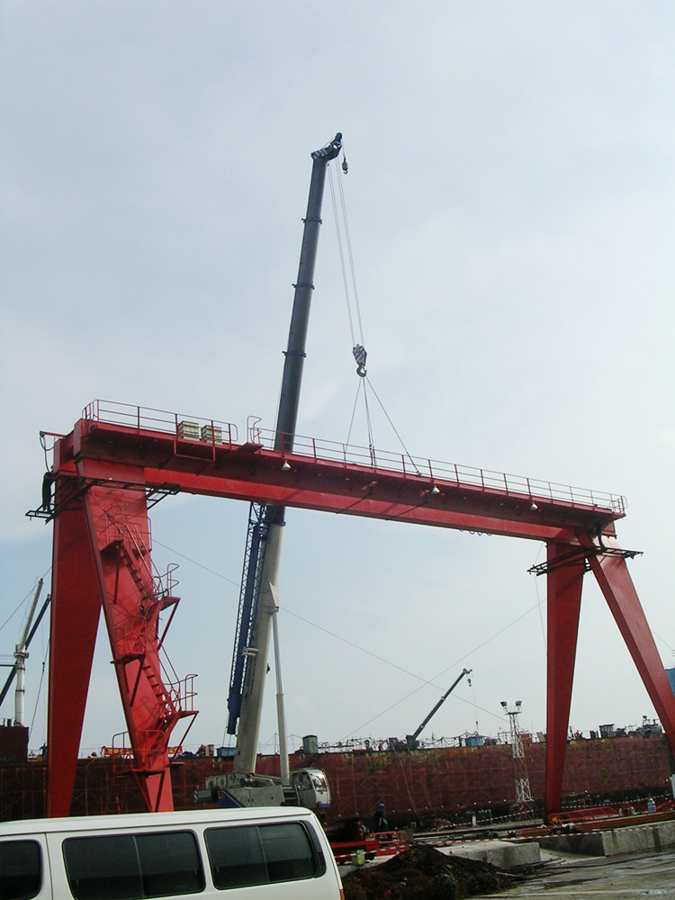 河南鐵山雙梁龍門吊、雙梁門式起重機