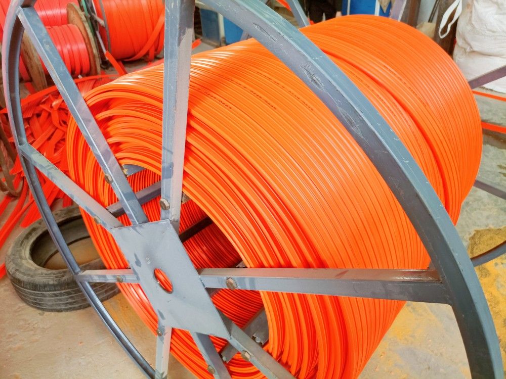 1、3、4、5、6極(P)無(wú)接縫滑觸線、河南寶鼎滑導(dǎo)電器廠家批發(fā)