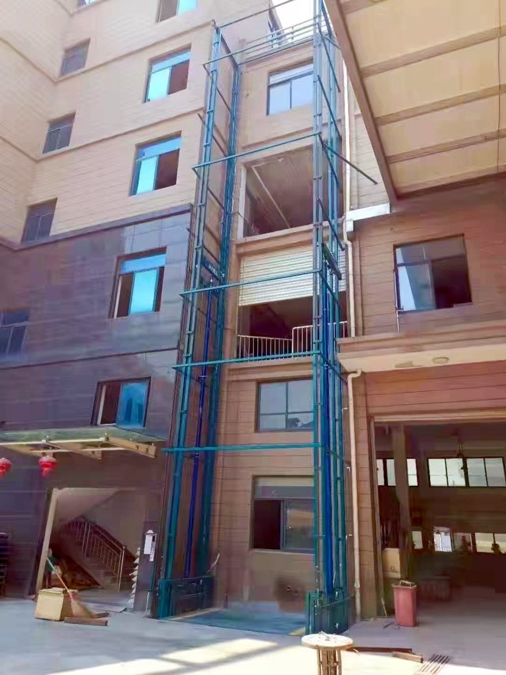 廈門液壓升降機(jī)、鏈條導(dǎo)軌升降平臺(tái)貨梯廠家銷售服務(wù)