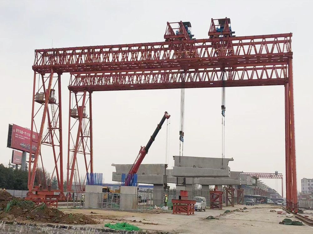 工程龍門吊、提梁機(jī)、軌道式/輪胎式門式起重機(jī)租賃出租、安裝運(yùn)輸