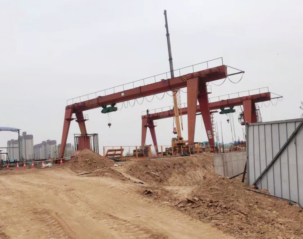 鄭州龍門吊廠家制造、門式起重機安裝告知、龍門吊搬遷移裝、修理維修