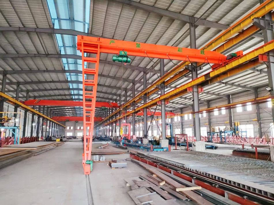 南平龍門吊、半腿電動單梁門式起重機廠家銷售、安裝維修