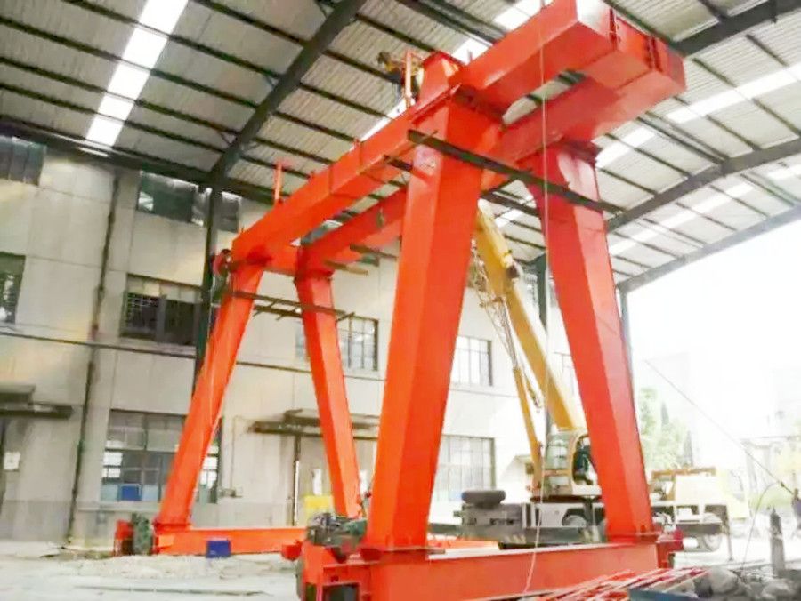 商丘雙梁龍門(mén)吊、MG型電動(dòng)雙梁門(mén)式起重機(jī)