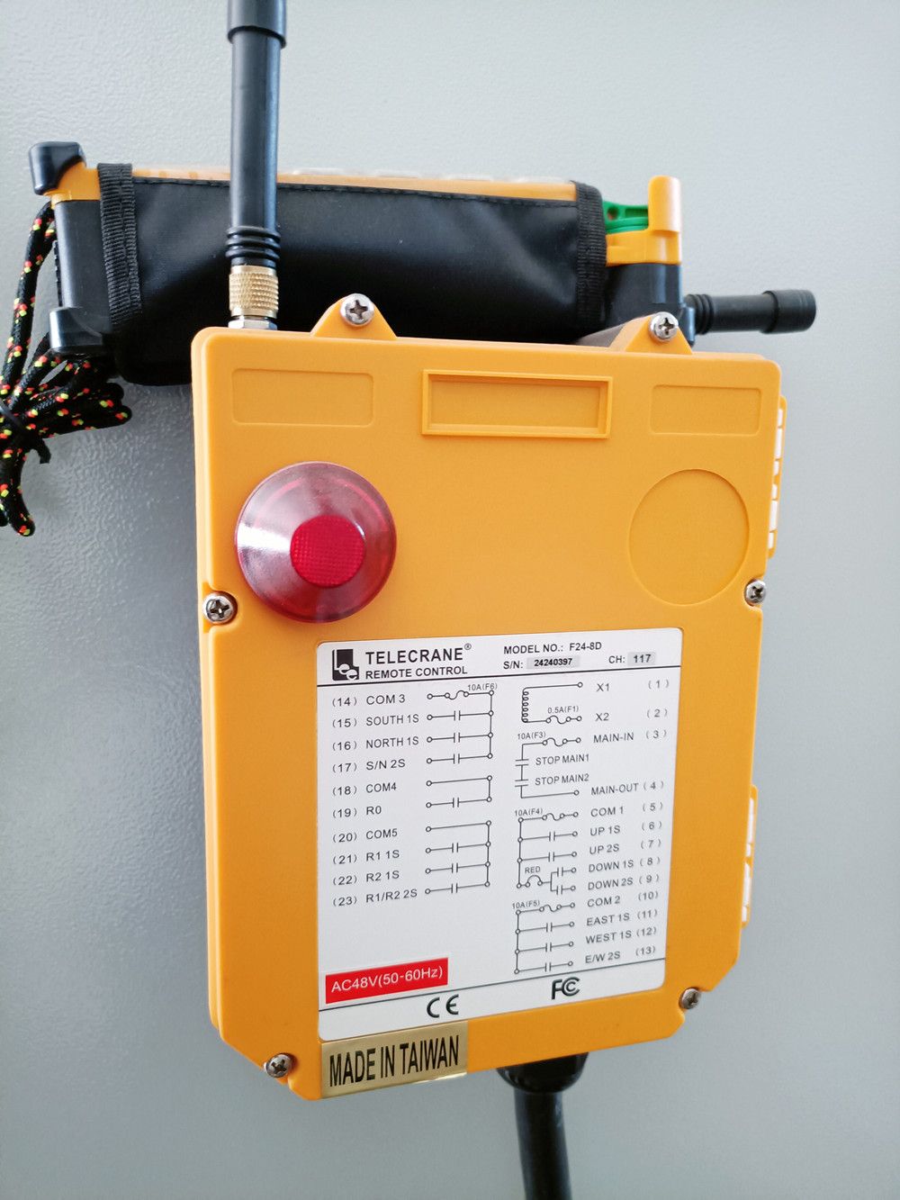 工業(yè)遙控器、起重機(jī)遙控器、遙控器安裝加裝、遙控器改造修理維修