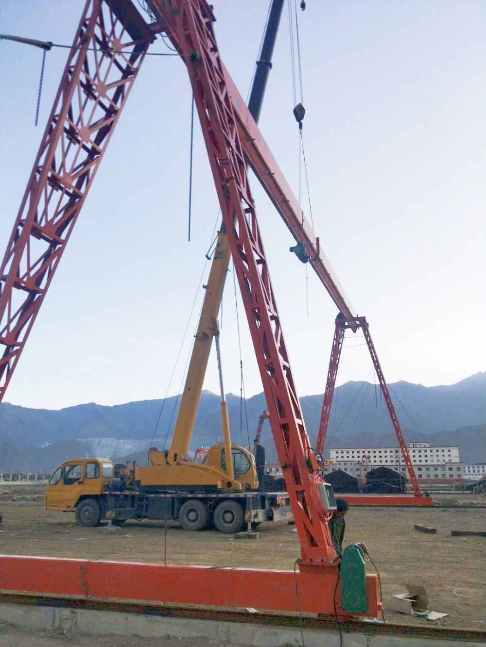 西藏阿里起重機、門式起重機、龍門吊廠家銷售安裝調(diào)試、維修修理