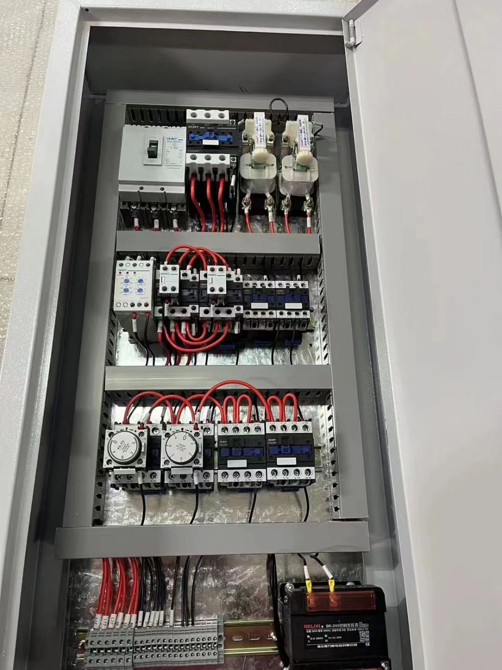 起重電氣箱、起重電器柜、變頻/防爆/冶金吊電氣系統(tǒng)廠家、價格